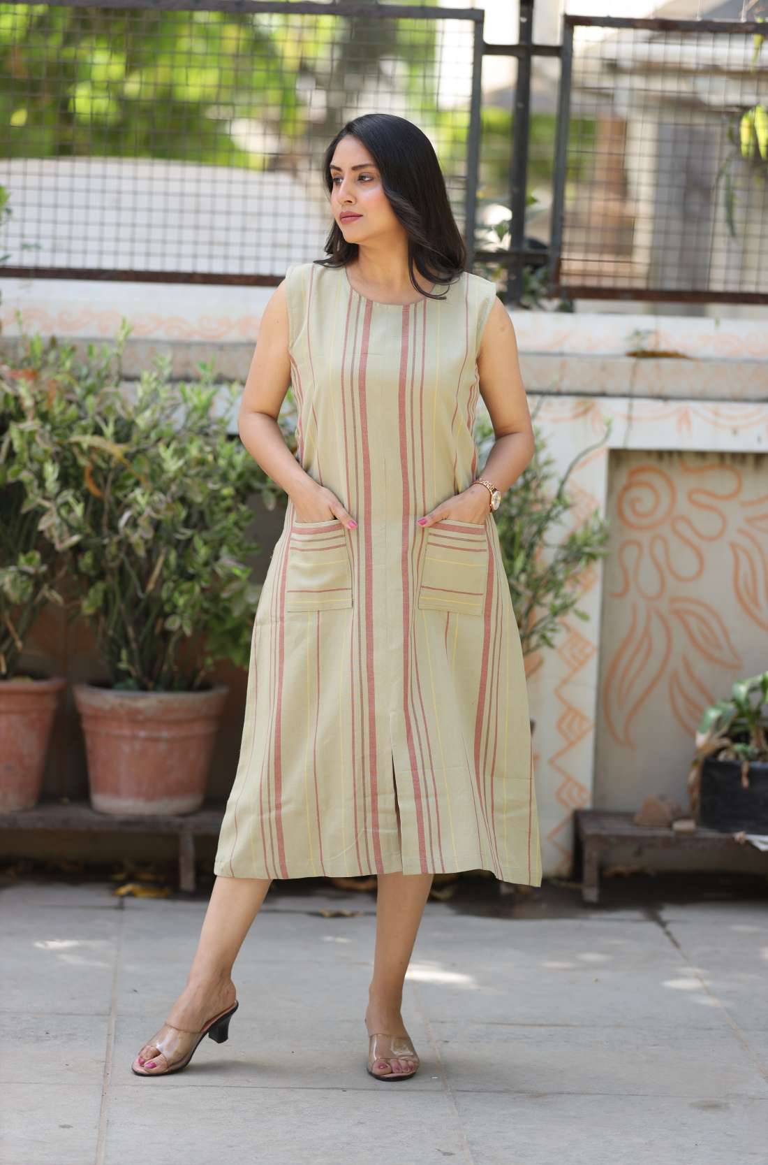 Full View on sleeveless beige striped kurti