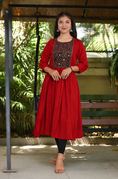 Front_pose_in_maroon_embroidered_A-line_kurta