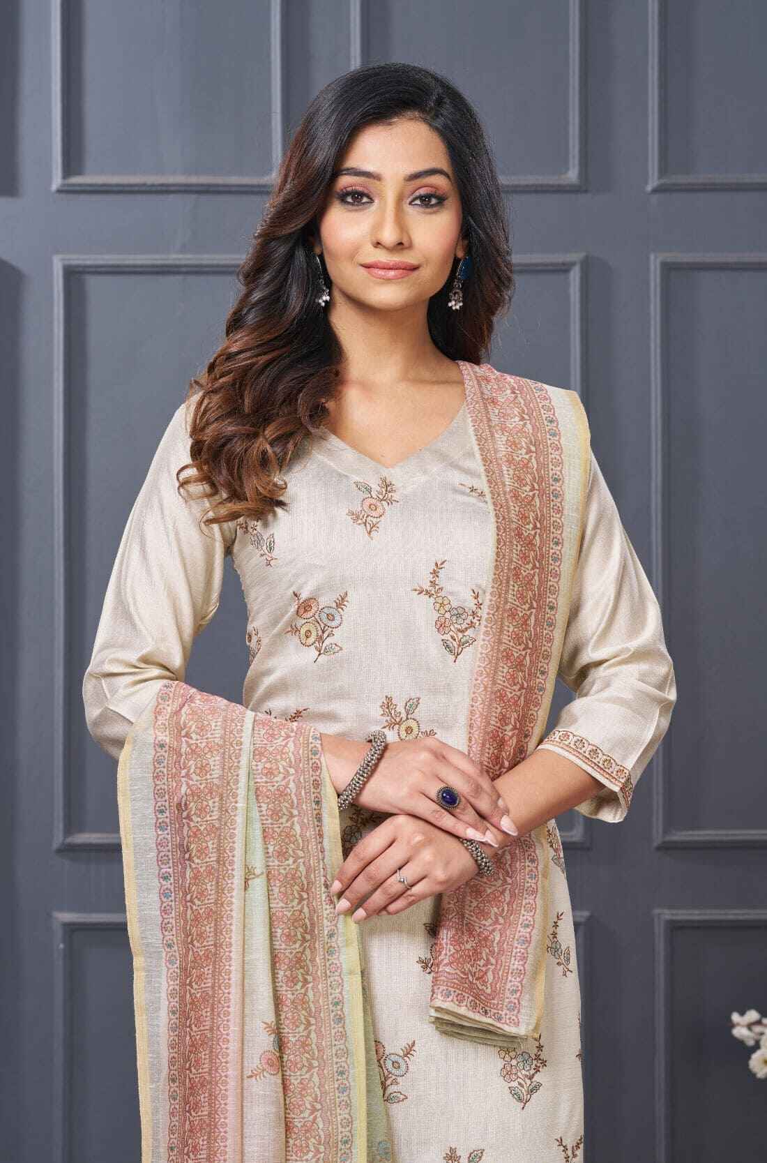 Beige Pastel kurta set with scalloped embroidery in close up